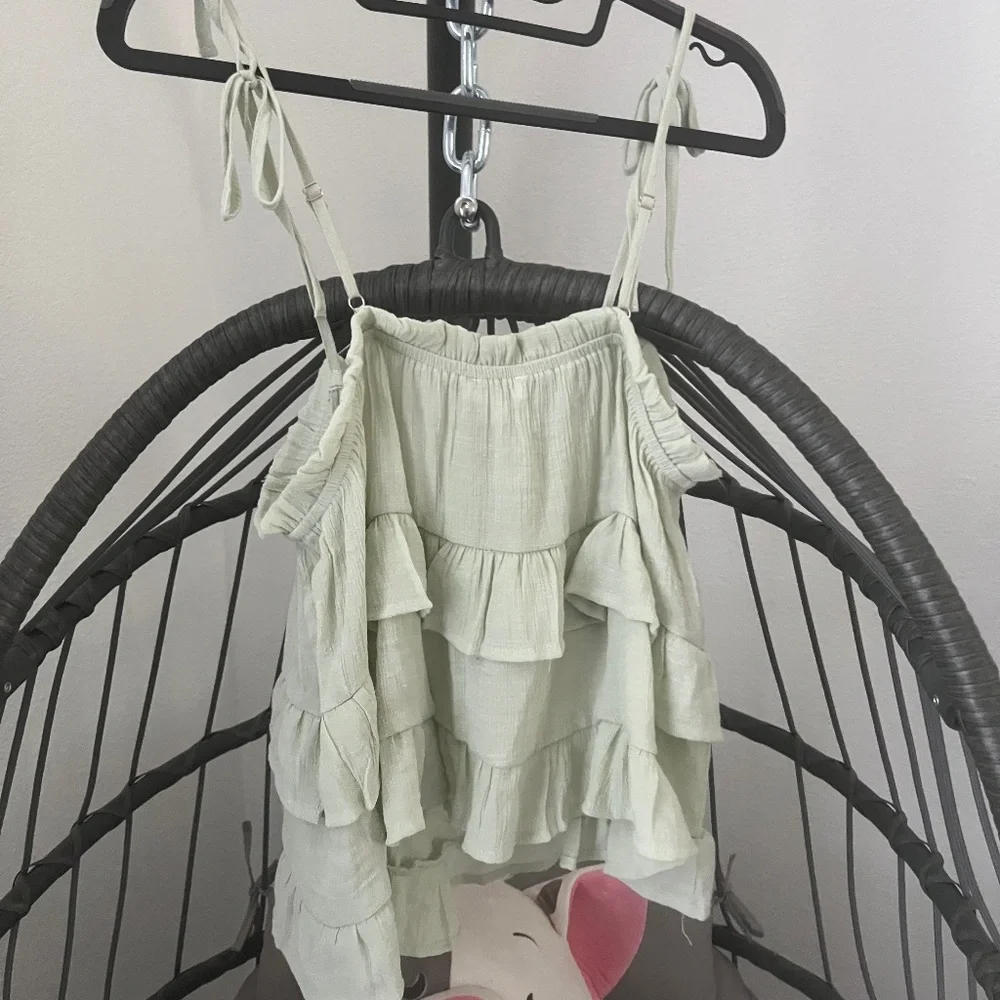 BLU PEPPER Ruffle Tiered Green Top NWT - Picture 2 of 6